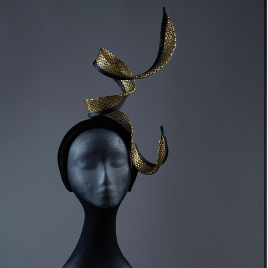 Black and Gold crinoline looping Fascinator